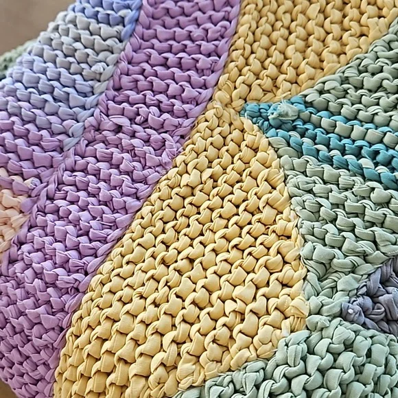 NWT JODI BOISSON HAND MADE RUG - Picture 15 of 16